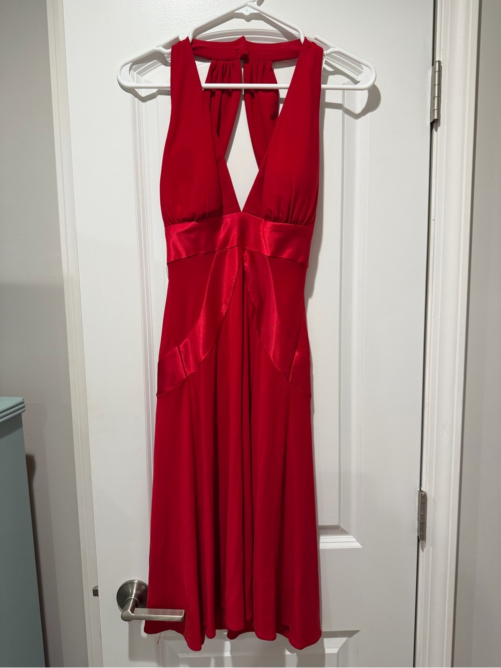 Morgan & Co. Red One-Shoulder Evening Dress